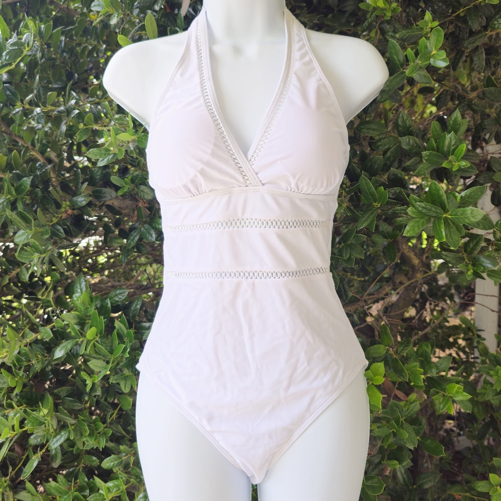 Womens SZ Small NEW‎ White One-Piece Classic Swimsuit NWT